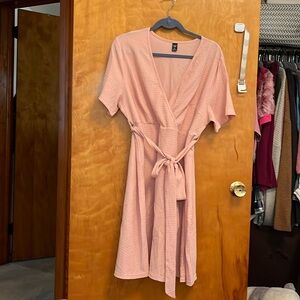 Stretchy blush dress with tie